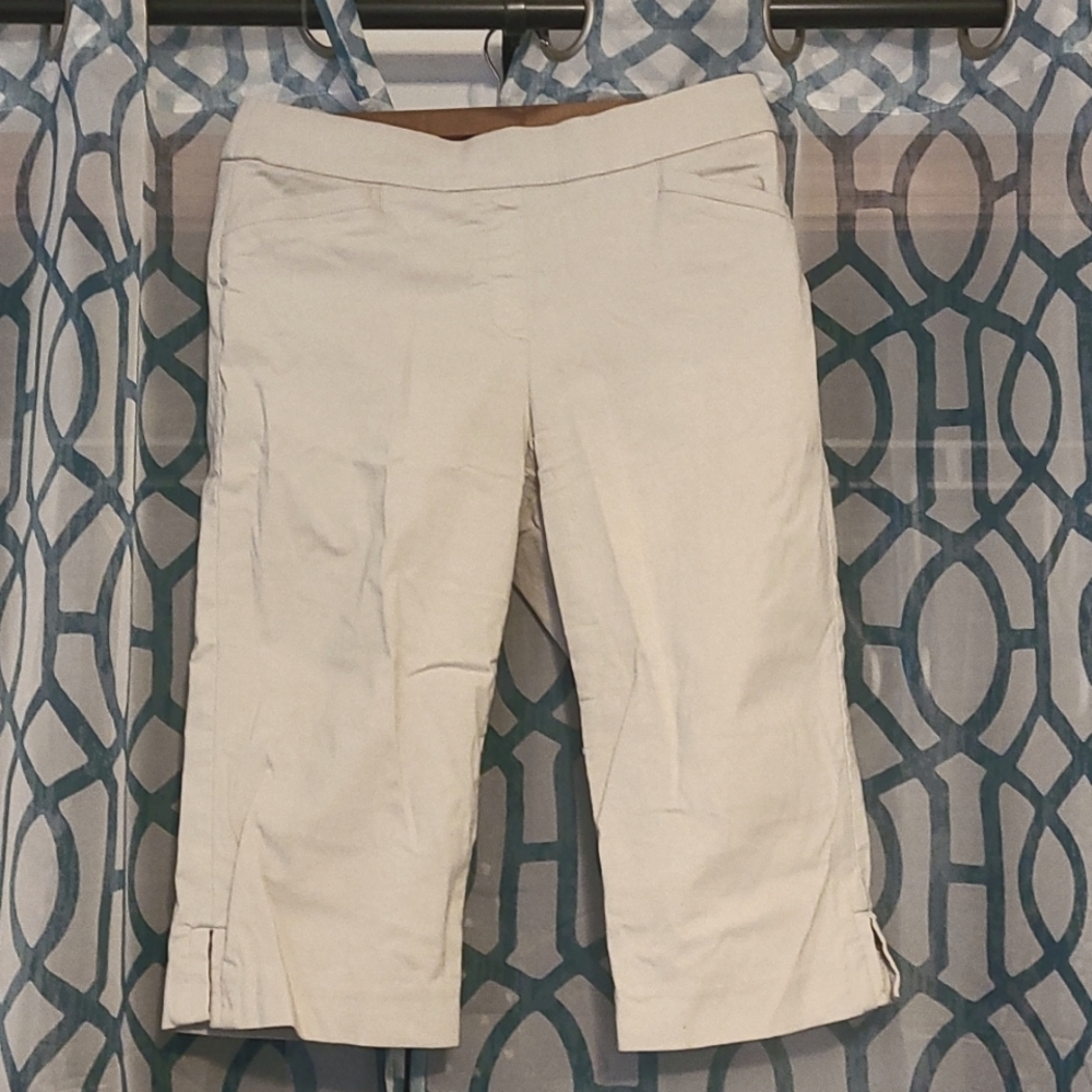 Women's Medium half length khaki